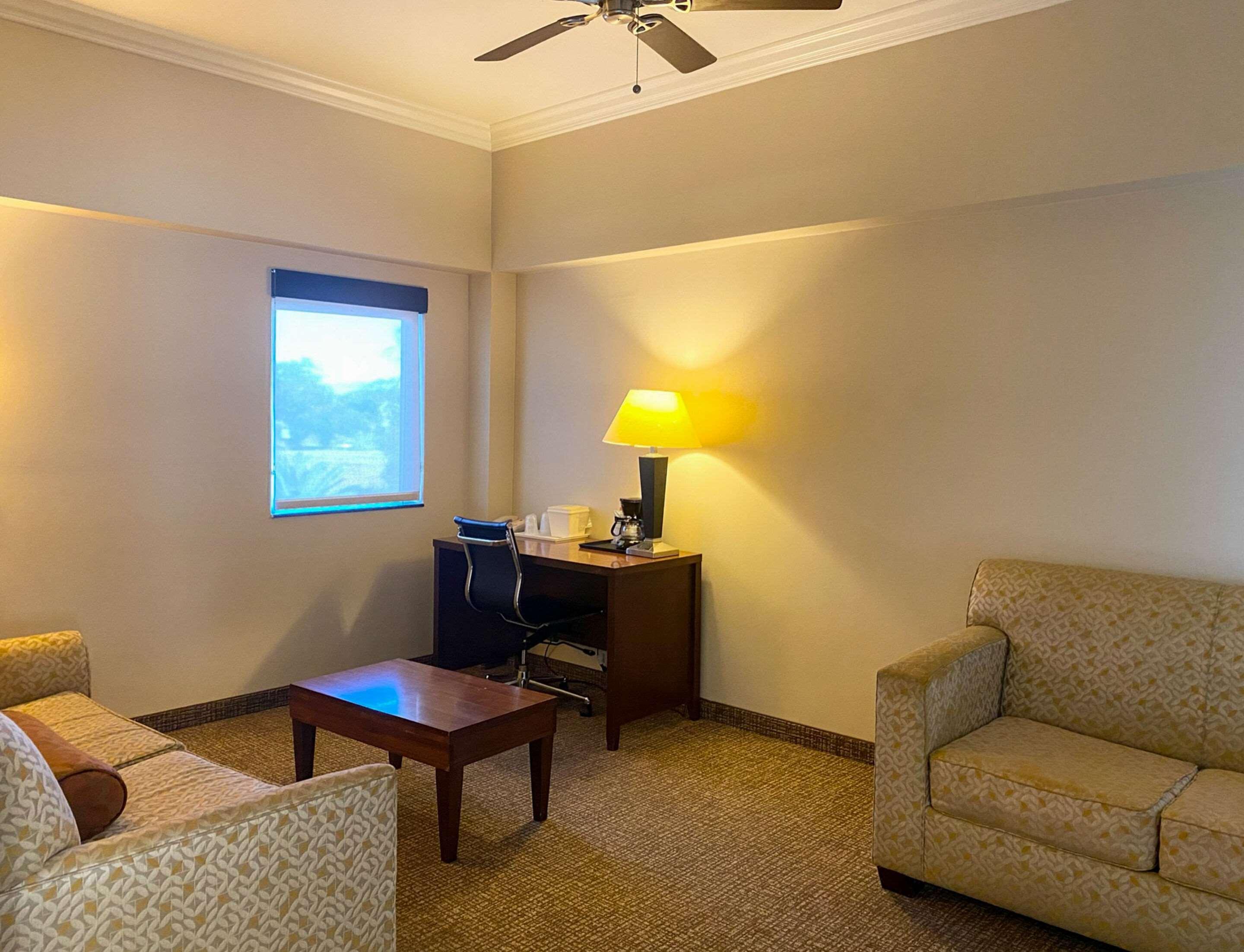 คอมฟอร์ต สวีท โอเชียนไซด์ แคมป์ เพนเดิลตัน แอเรีย Hotel ภายนอก รูปภาพ
