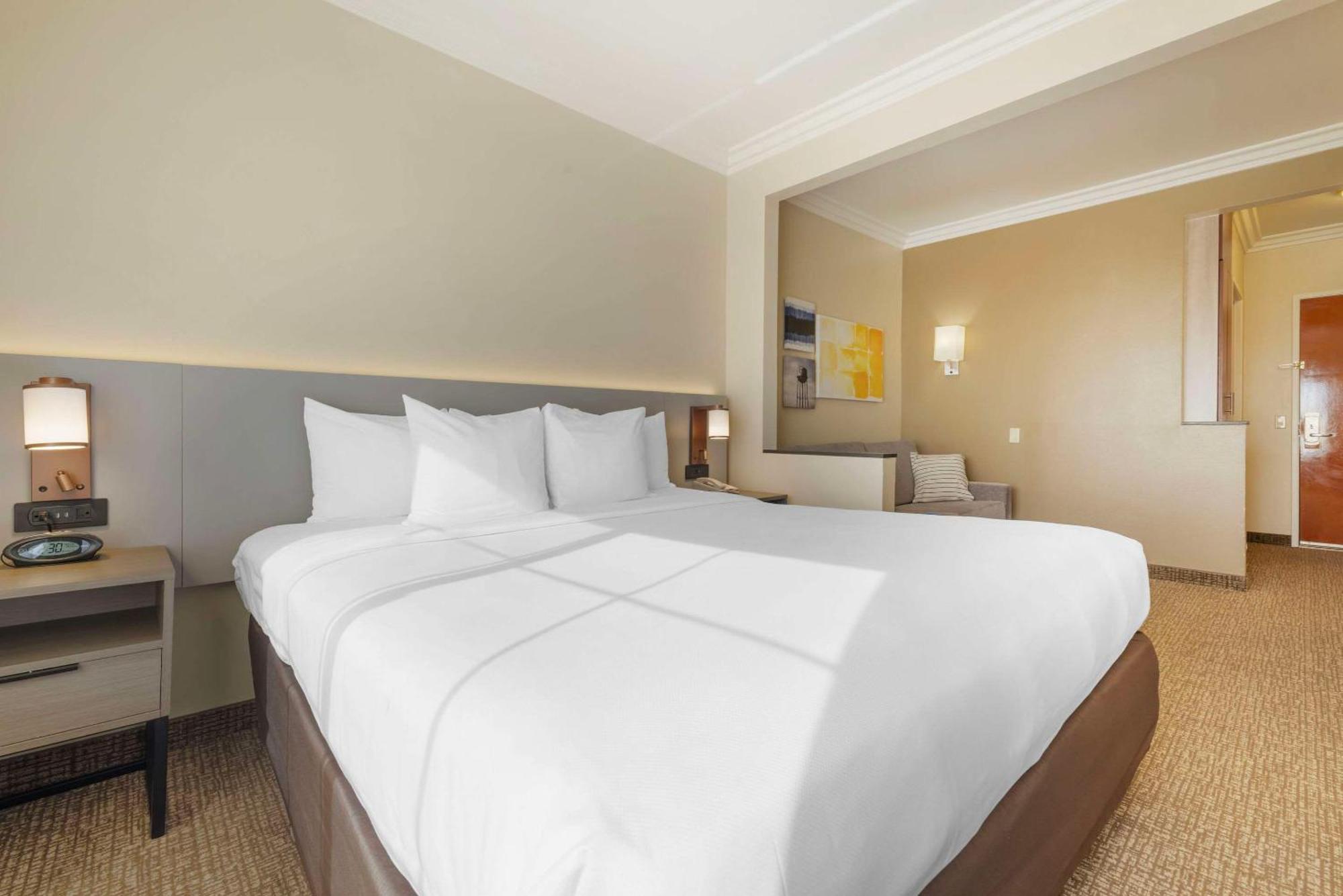 คอมฟอร์ต สวีท โอเชียนไซด์ แคมป์ เพนเดิลตัน แอเรีย Hotel ภายนอก รูปภาพ